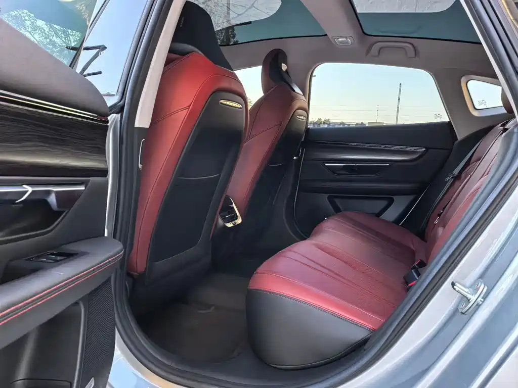XPeng P7 — миниатюра 5