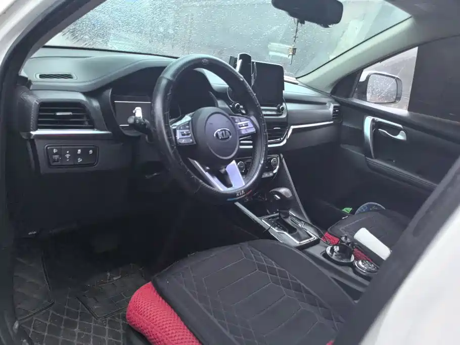 Kia Sportage — миниатюра 12