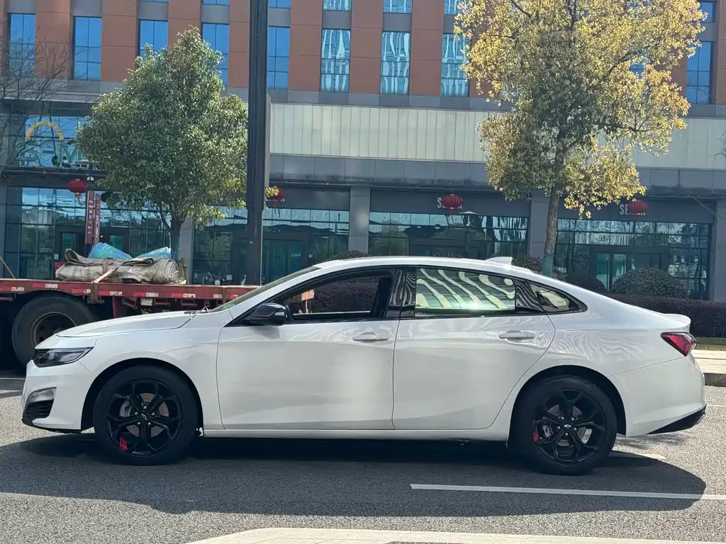 Chevrolet Malibu XL — миниатюра 4