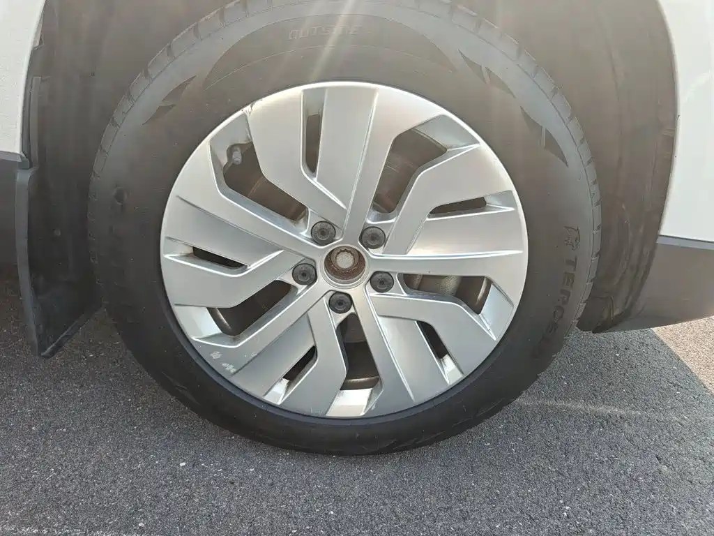 Volkswagen Tharu — миниатюра 8