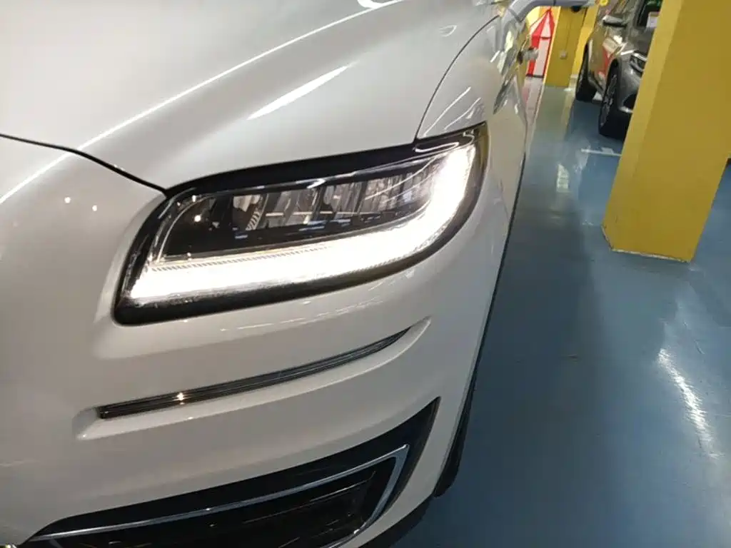Lincoln Nautilus (Import) — миниатюра 24