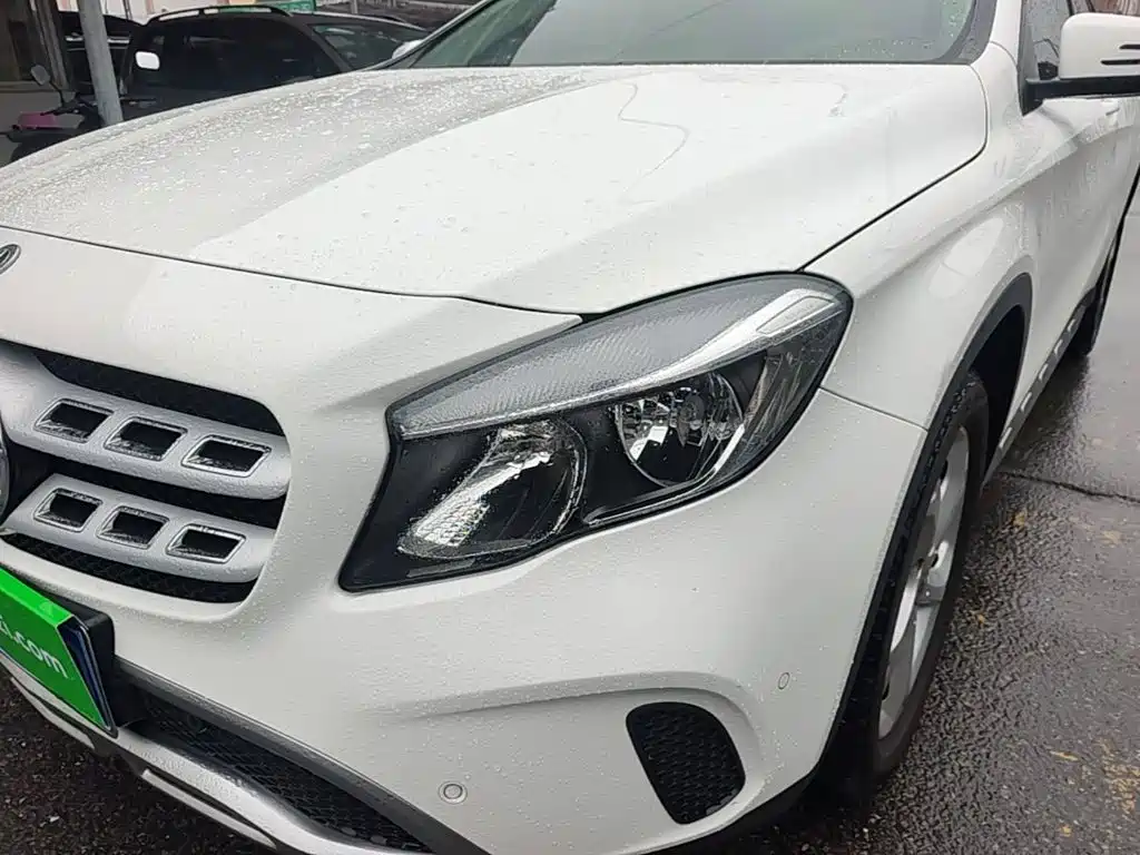 Mercedes-Benz GLA — миниатюра 24