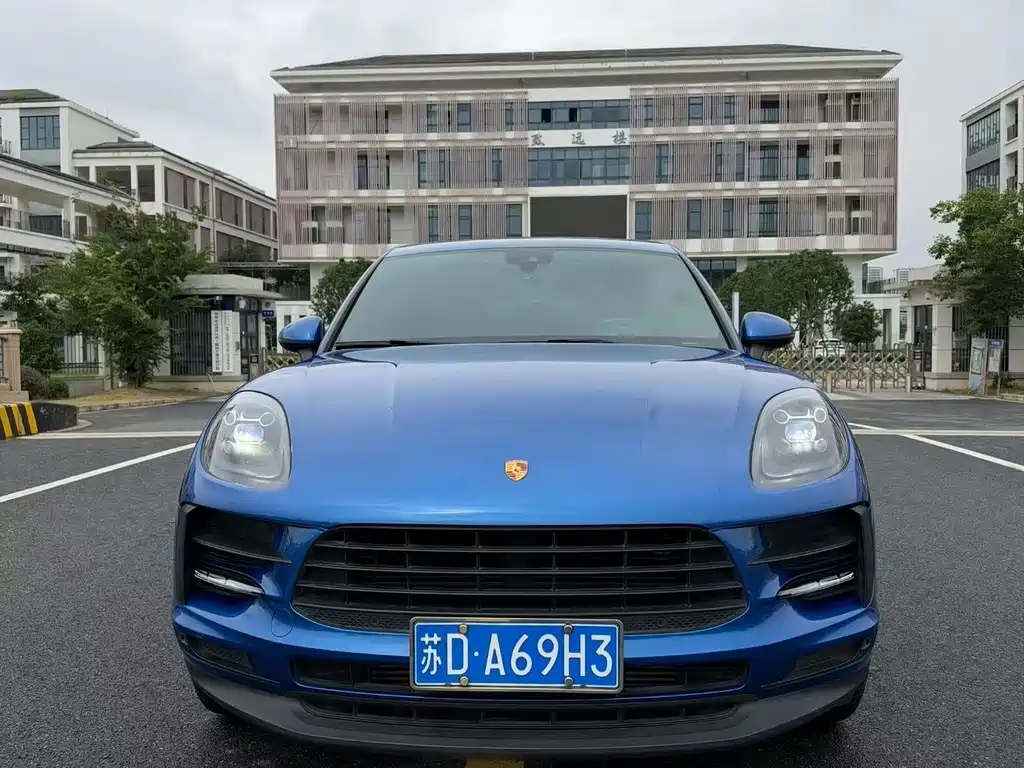 Porsche Macan — миниатюра 2