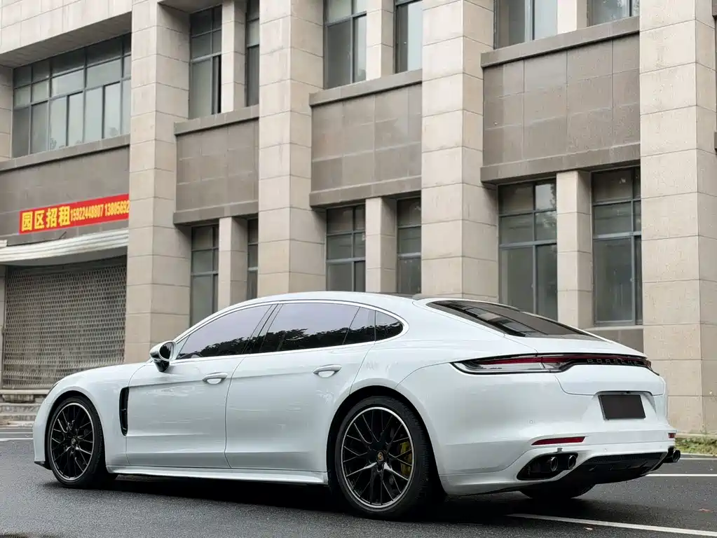 Porsche Panamera — миниатюра 9