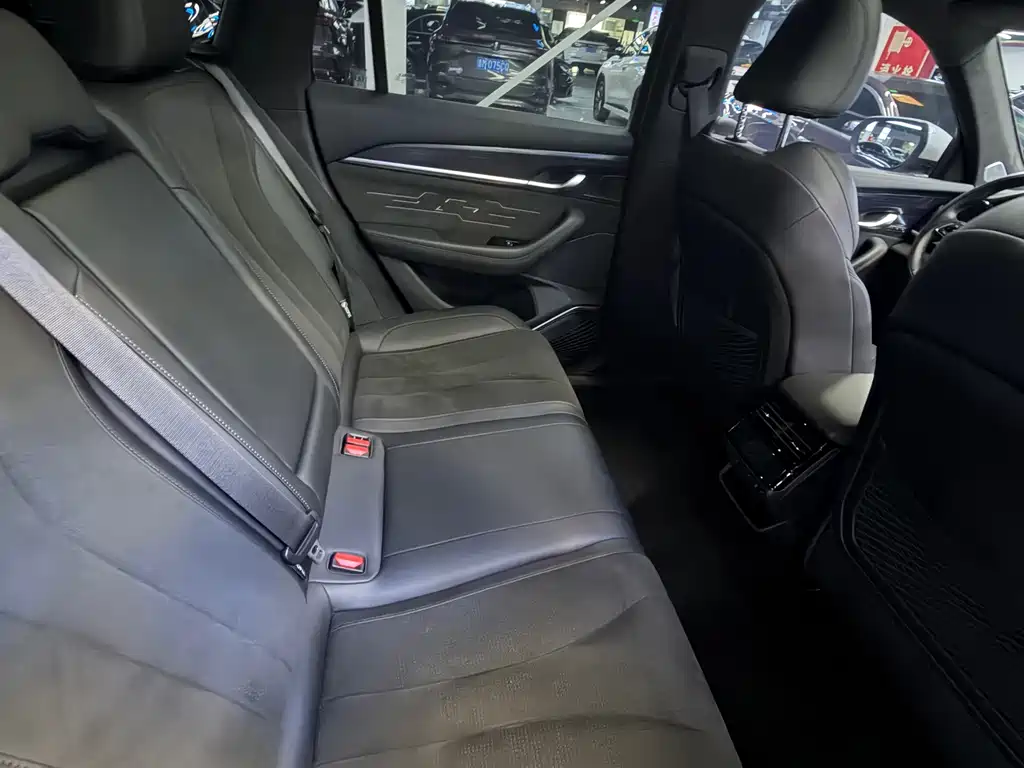 Geely Xingyue L — миниатюра 8