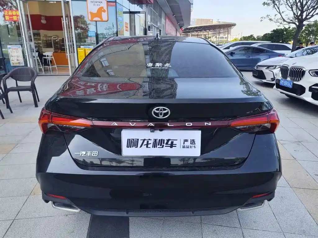Toyota Avalon — миниатюра 7