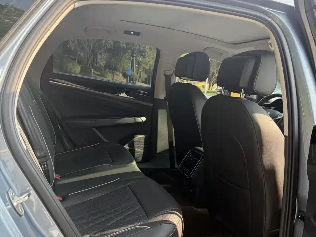 Volkswagen Passat — миниатюра 9
