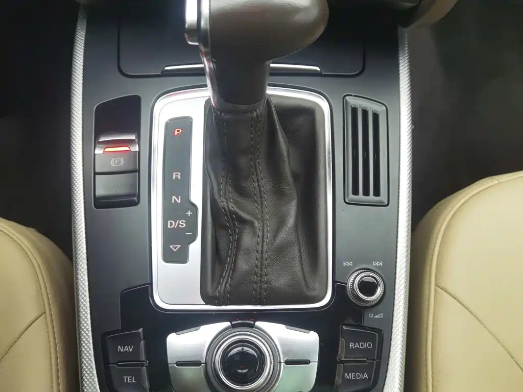 Audi A4 (Import) — миниатюра 13