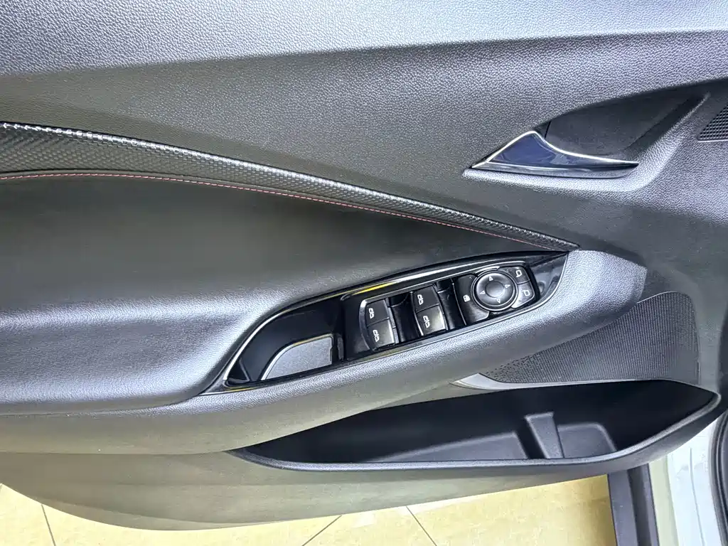 Chevrolet Volando — миниатюра 8