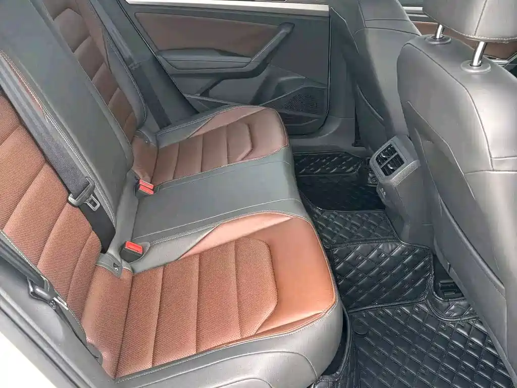 Volkswagen Lavida — миниатюра 5