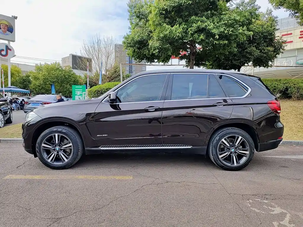 BMW X5 (Import)