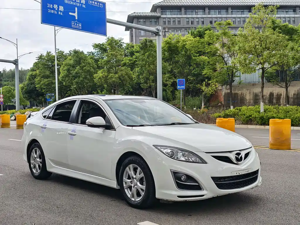 Mazda Ruiyi 2012 2.0L AT Luxury