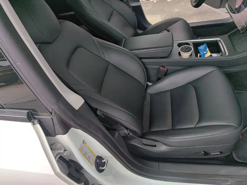 Tesla Model 3 — миниатюра 25