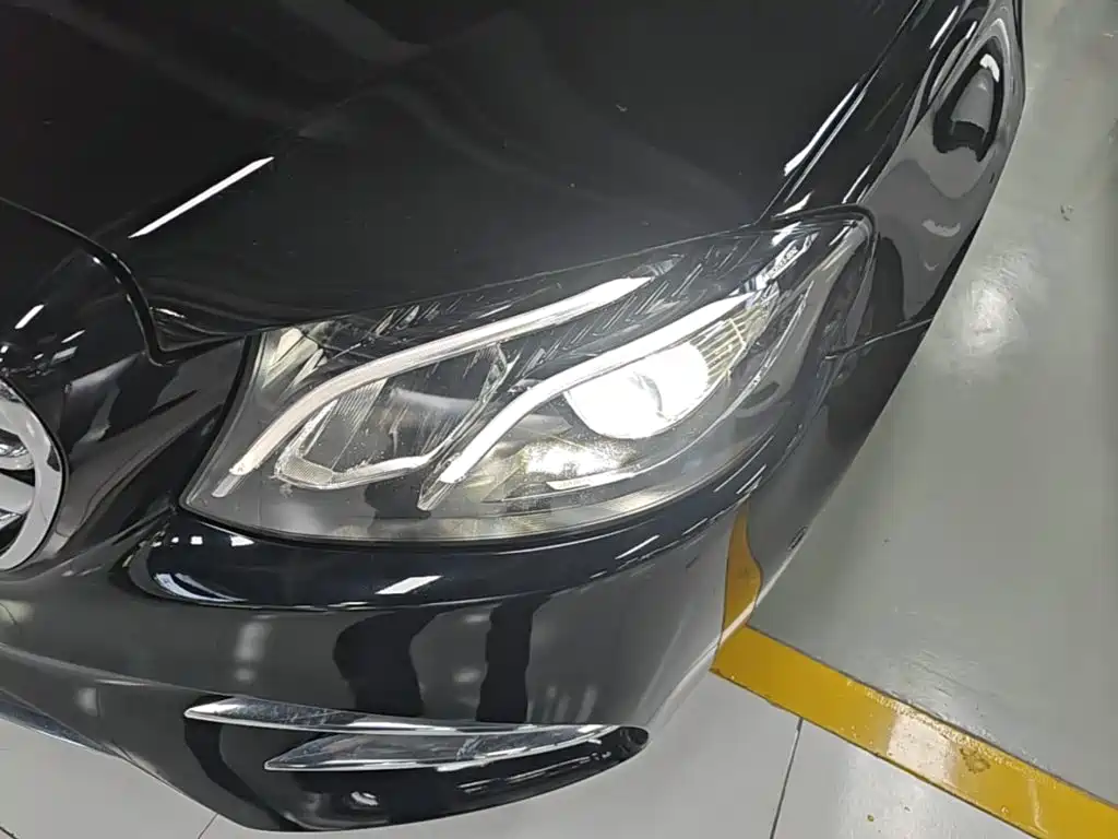 Mercedes-Benz E-Class — миниатюра 24