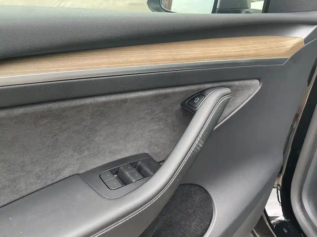 Tesla Model Y — фотографии объявления, Фото 16