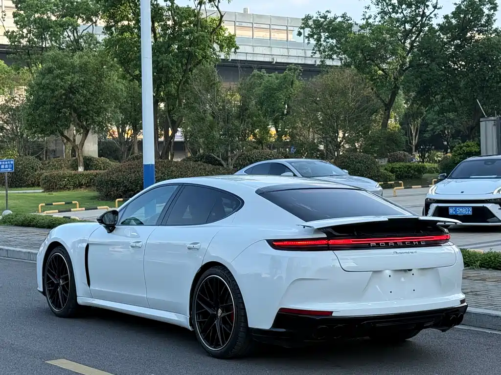 Porsche Panamera 2014 Panamera 4 3.0T