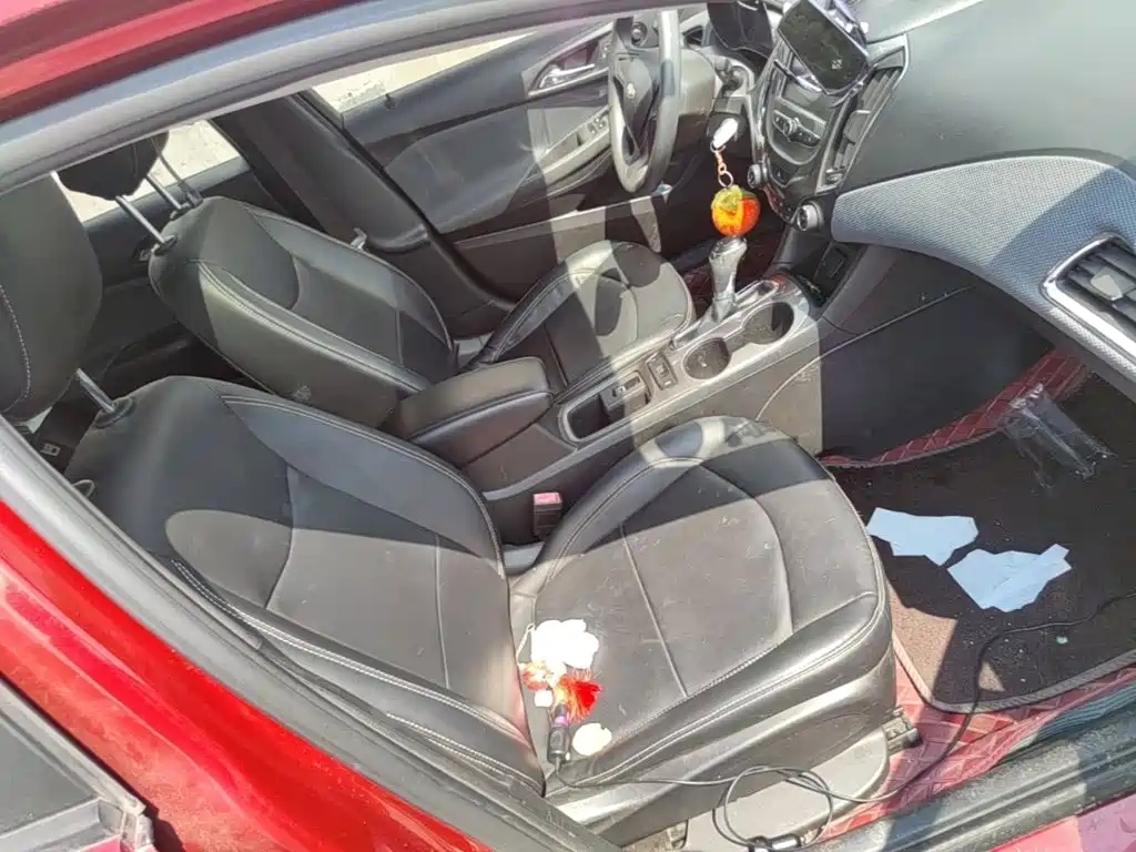 Chevrolet Cruze — миниатюра 25