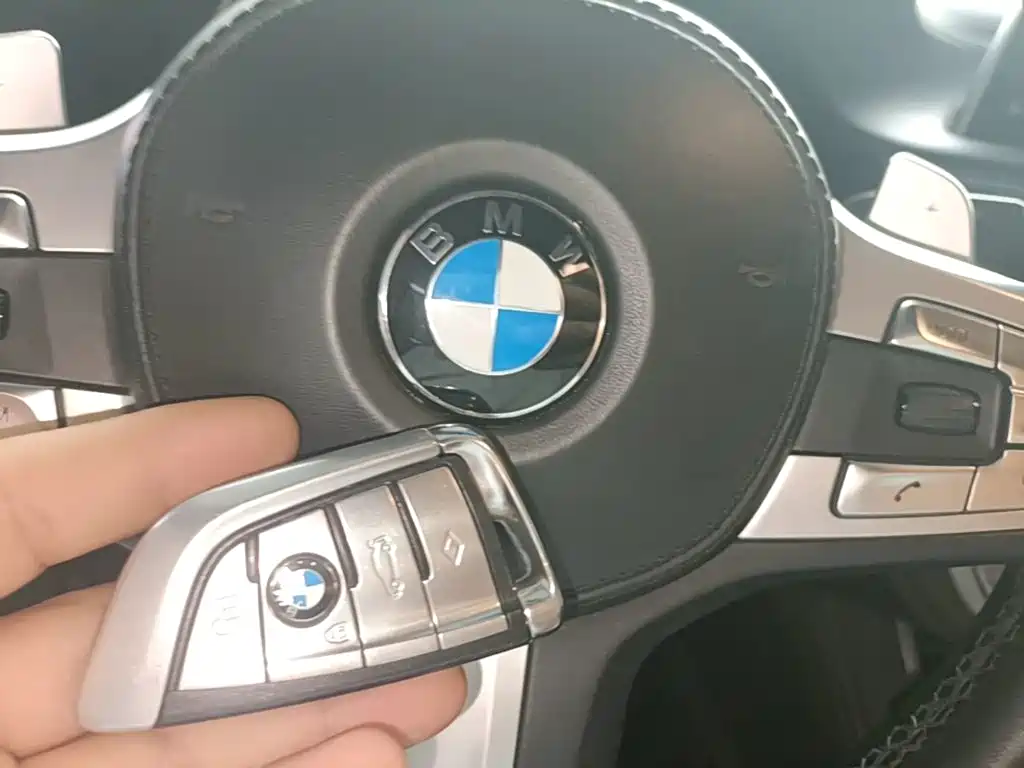 BMW 7 Series — миниатюра 9