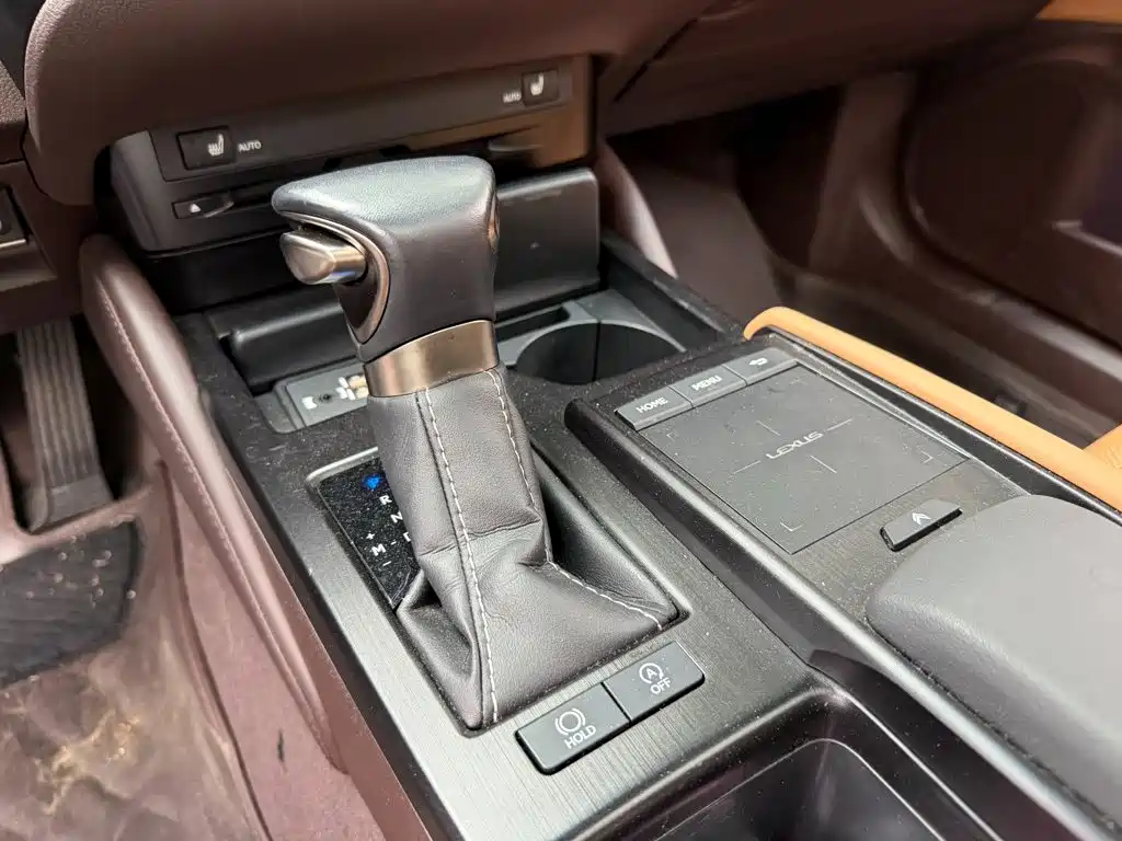 Lexus ES — миниатюра 9