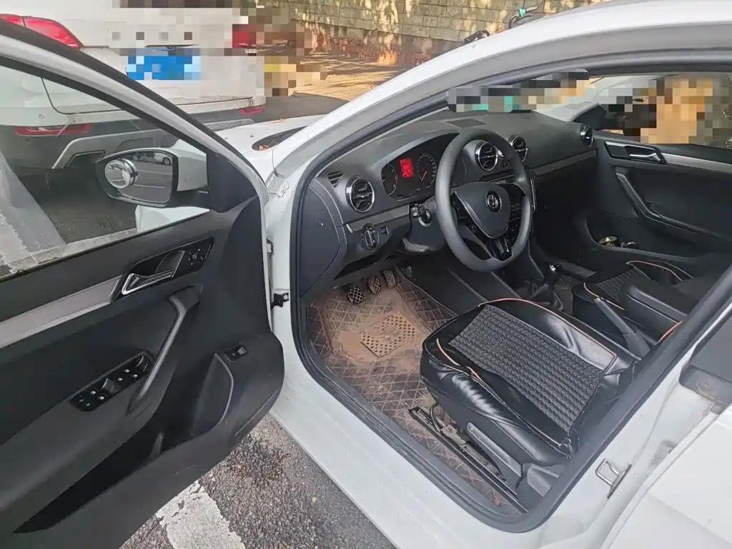 Volkswagen Jetta — миниатюра 17