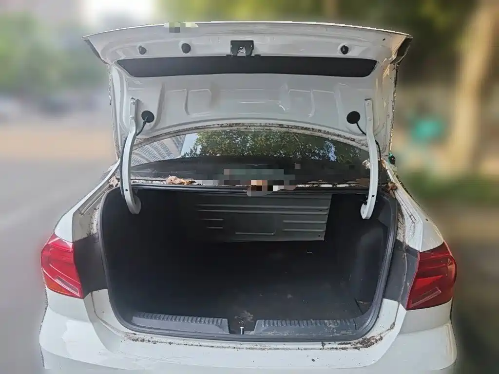 Volkswagen Jetta — миниатюра 20