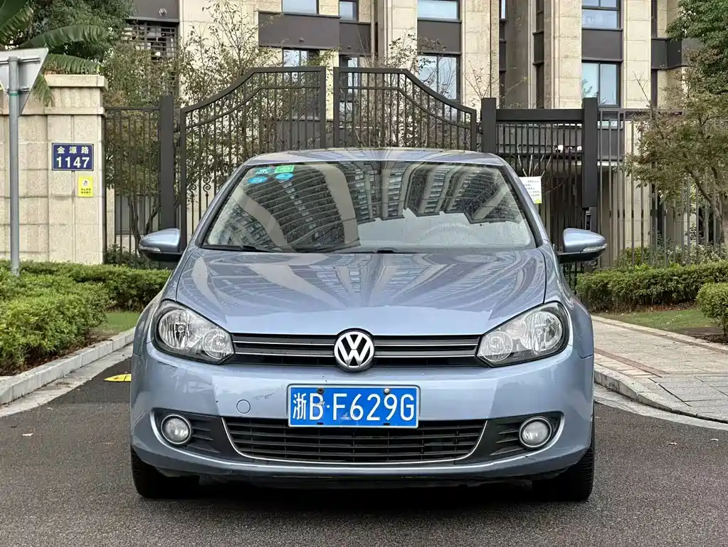 Volkswagen Golf — миниатюра 2