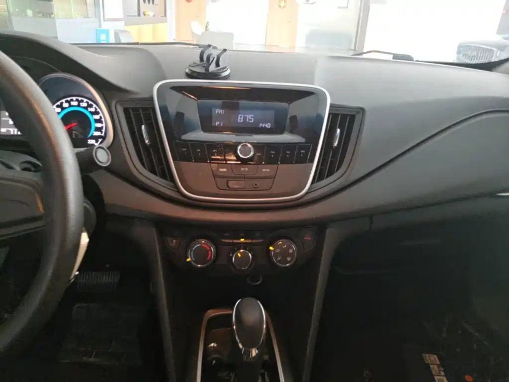 Chevrolet Cavalier — миниатюра 13