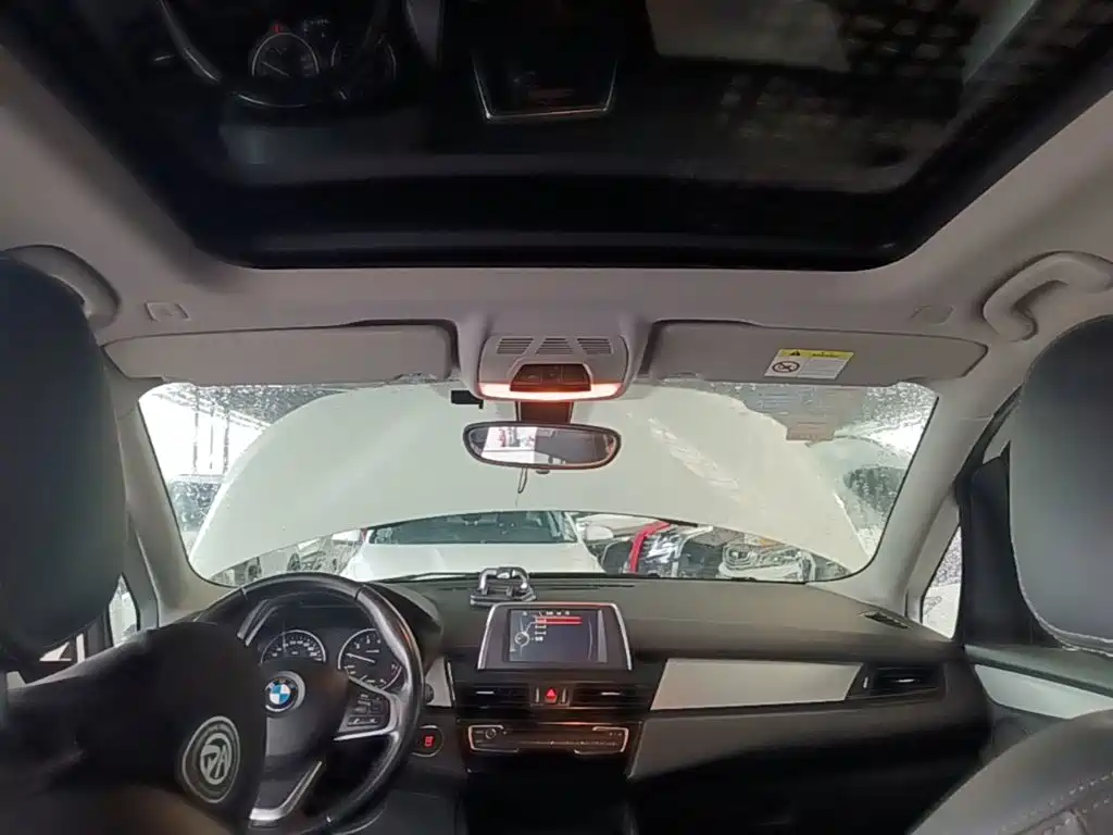 BMW 2 Series Active Tourer — миниатюра 18