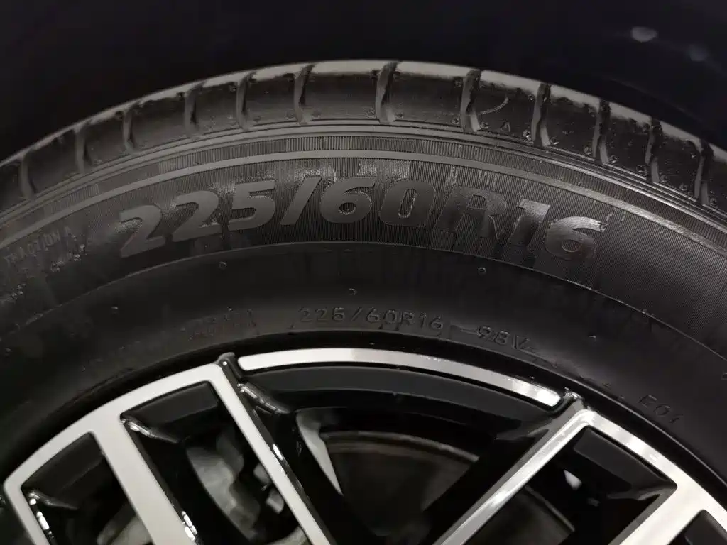 BYD Seal 05 DM-i — миниатюра 24