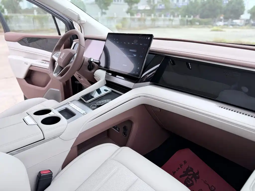 BYD Xia — миниатюра 13