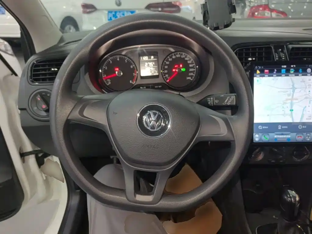 Volkswagen Polo — миниатюра 11
