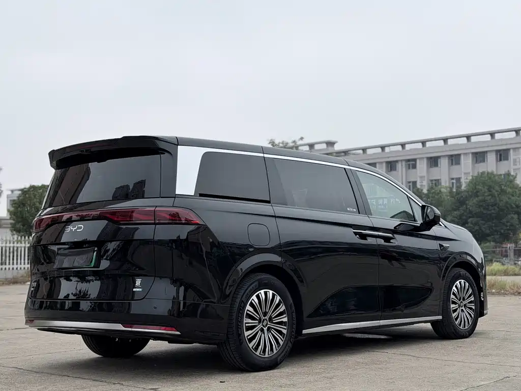 BYD Xia — миниатюра 4