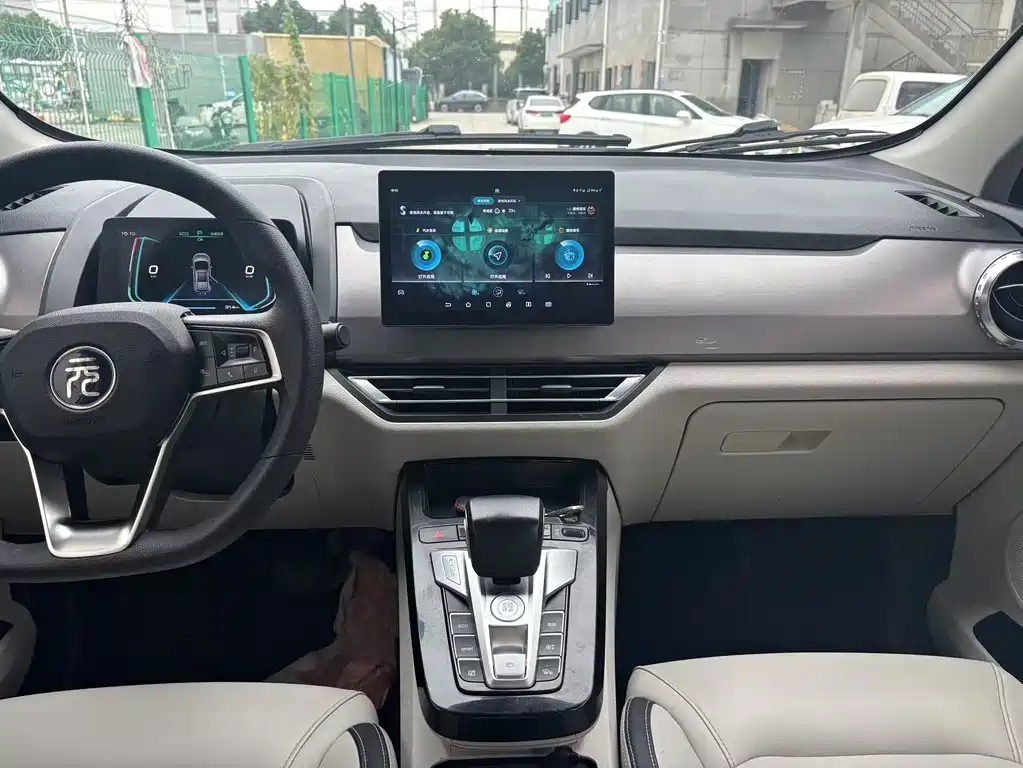 BYD Yuan Pro — миниатюра 6