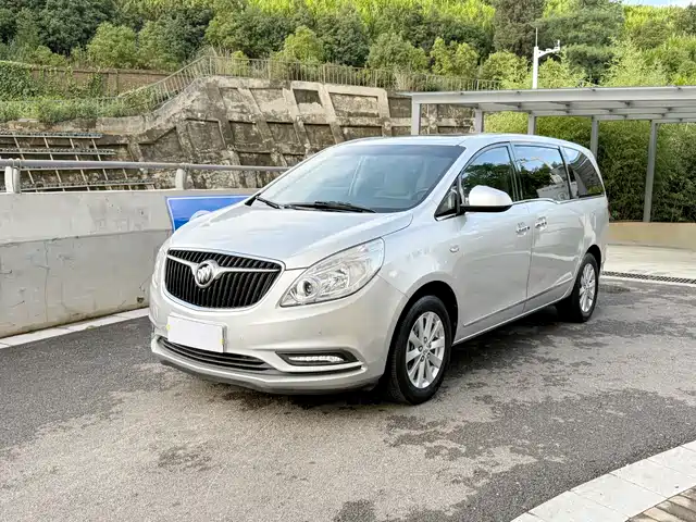 BUICK  GL8 2018