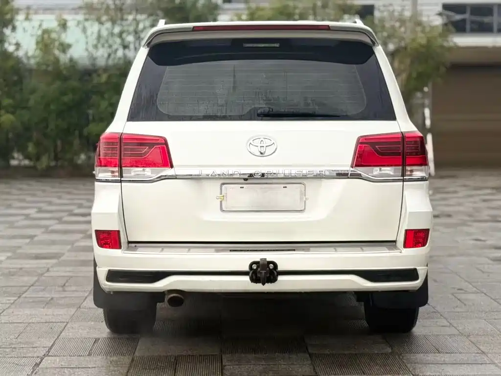 Toyota Land Cruiser — миниатюра 6