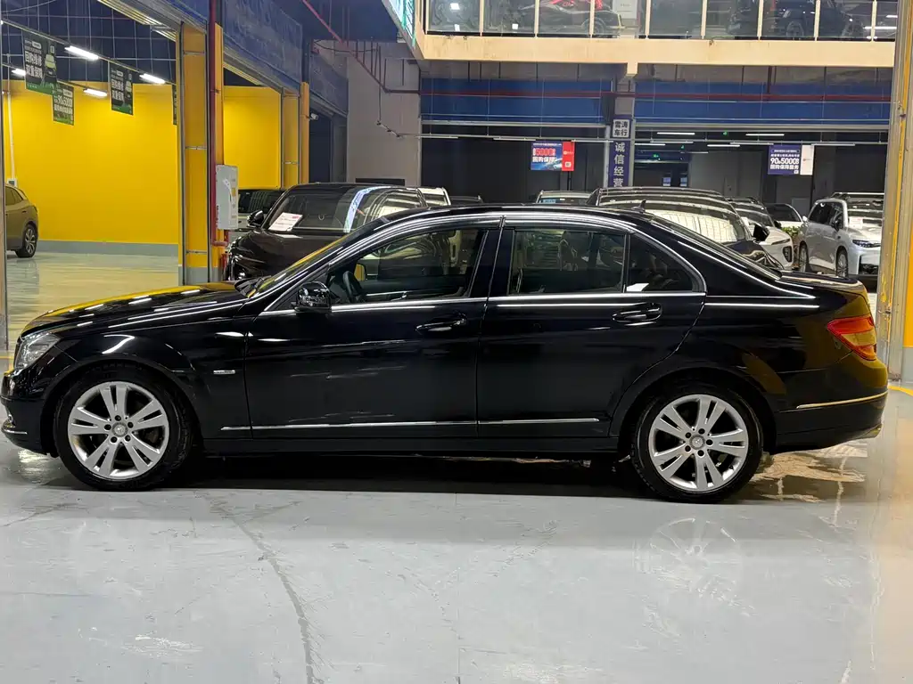Mercedes-Benz C-Class — миниатюра 4