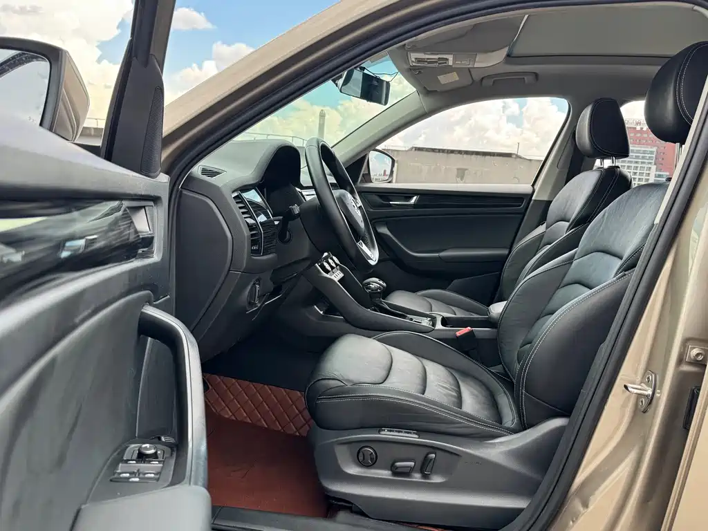 Skoda Kodiaq TSI330 7 seats 2WD Luxury Premium Enjoy Edition, фото 11