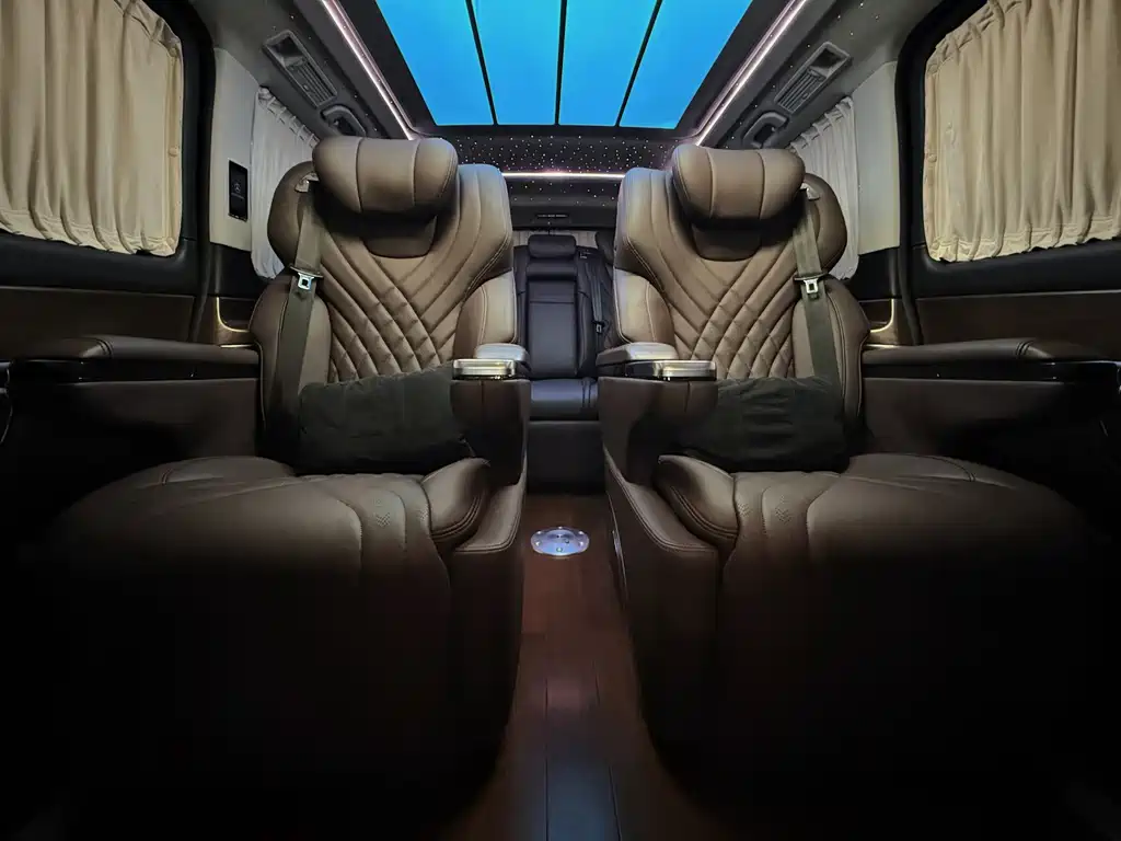 Mercedes-Benz V-Class — миниатюра 14