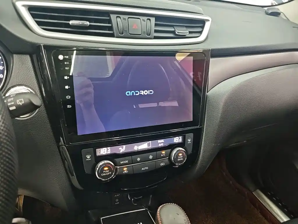 Nissan X-Trail — миниатюра 13