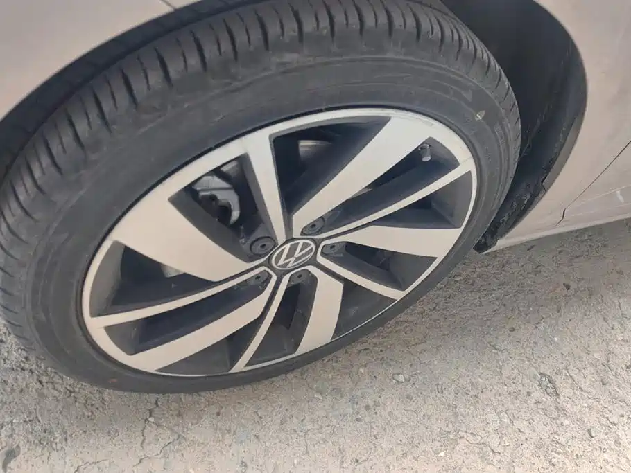 Volkswagen Sagitar — миниатюра 6