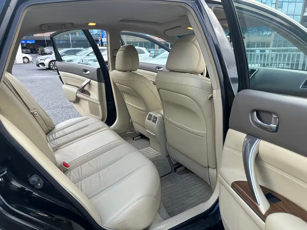 Nissan Teana — миниатюра 8