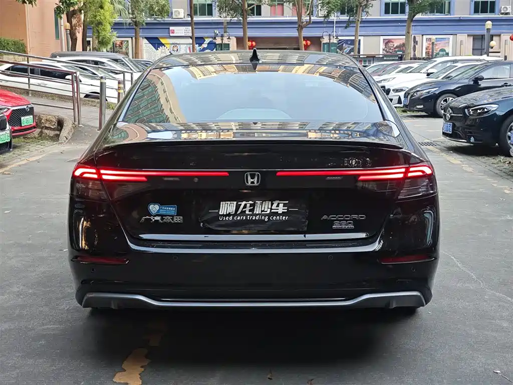 Honda Accord — миниатюра 8