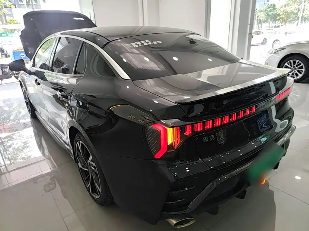 Lynk & Co 03 — миниатюра 5