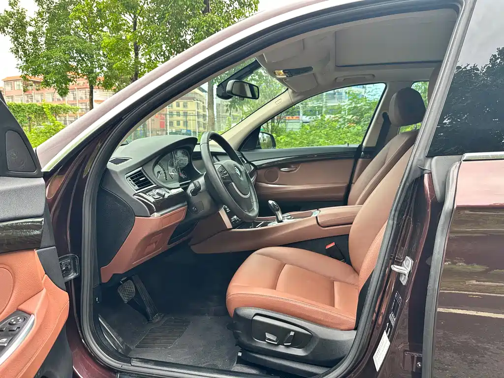 BMW 5 Series GT — миниатюра 7