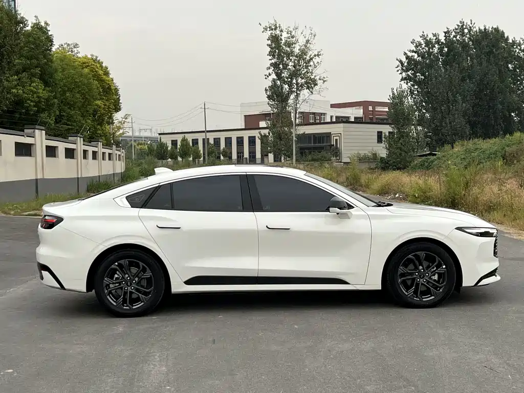 Ford Mondeo — миниатюра 5