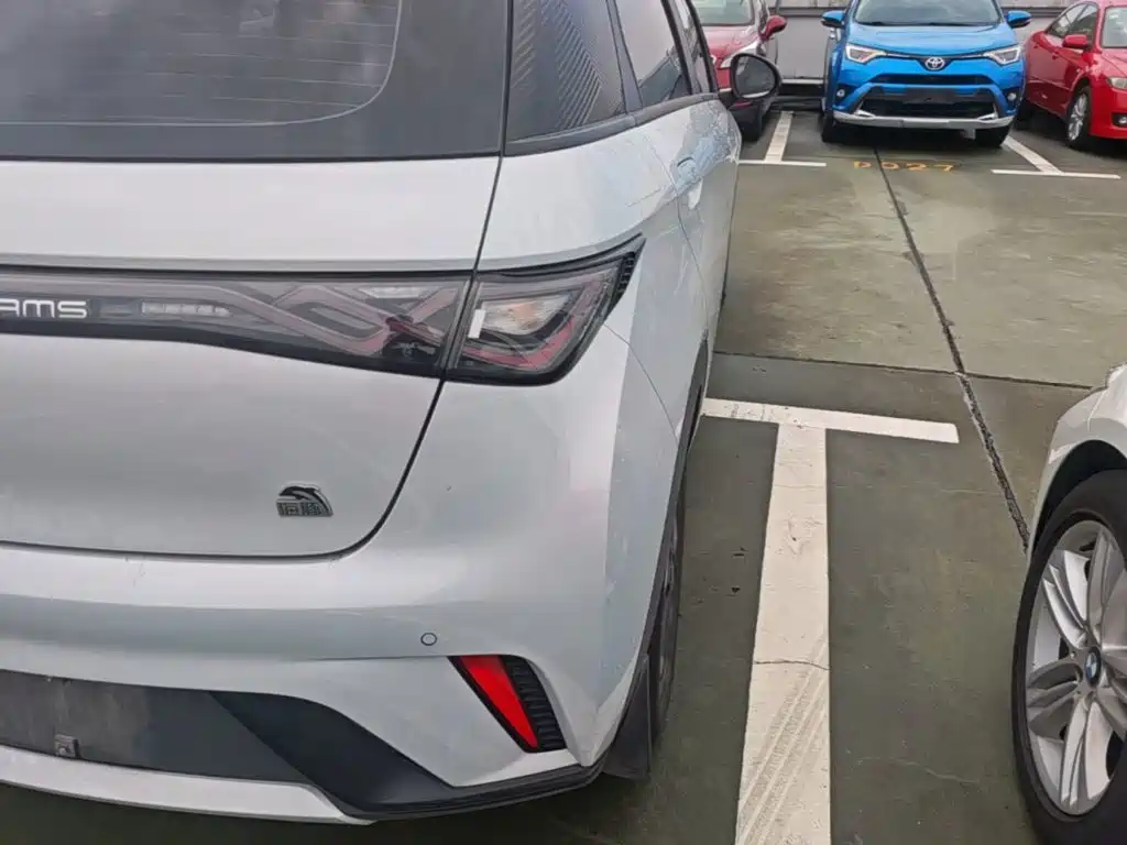 BYD Dolphin — миниатюра 8