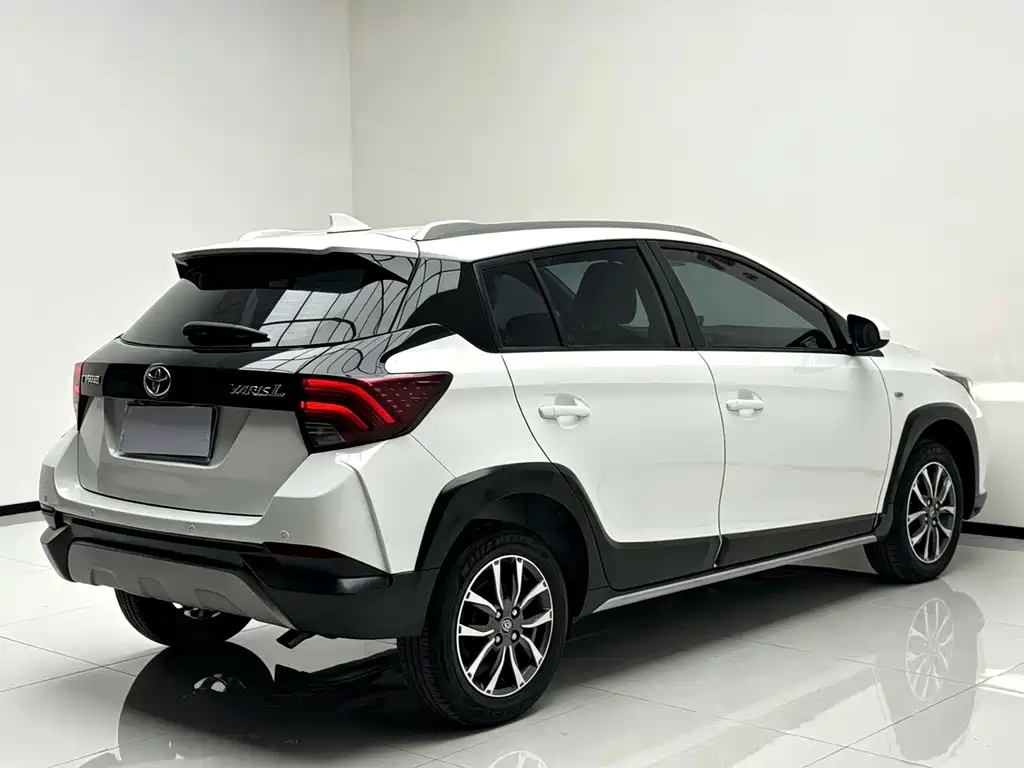 Toyota Yaris L — миниатюра 6