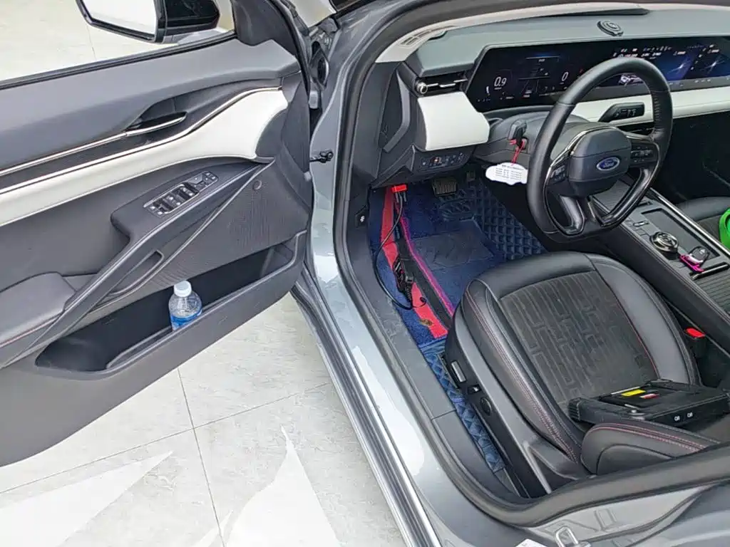 Ford Mondeo — миниатюра 16