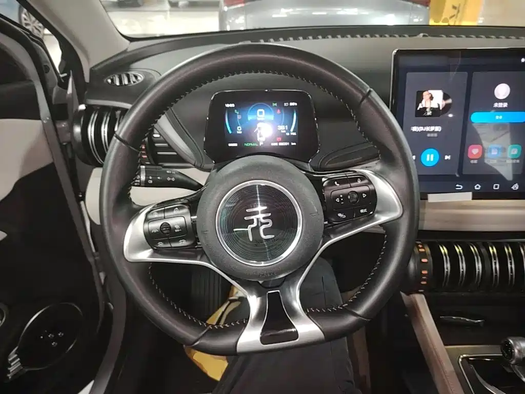 BYD Yuan Plus — миниатюра 11