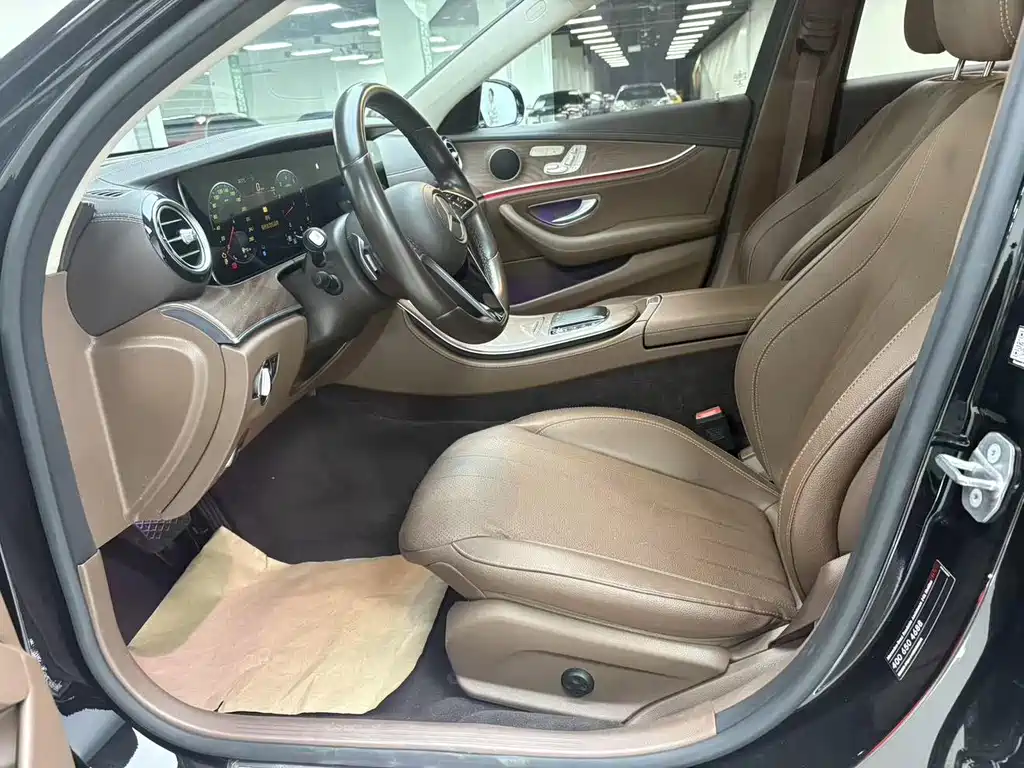 Mercedes-Benz E-Class — миниатюра 22